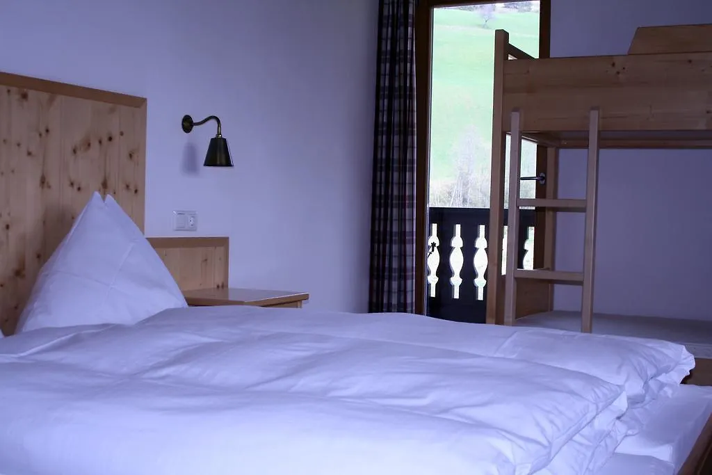 Pension Enzian Saalbach-Hinterglemm Bed & Breakfast